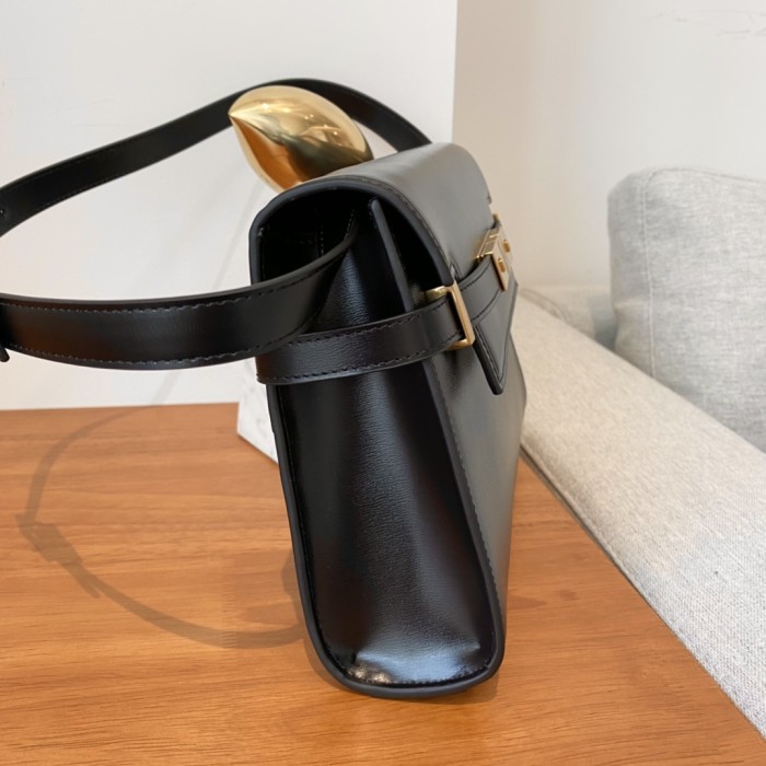 Handbags  SAINT LAURENT 579270 size 24x17.5x6 cm