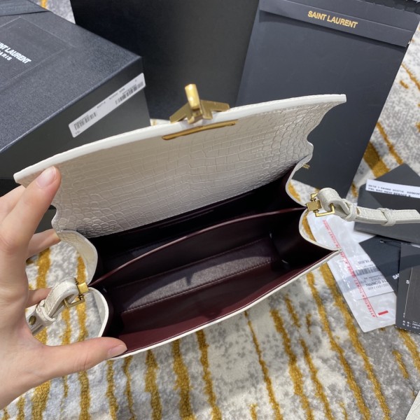 Handbags  SAINT LAURENT 602716 size 20x16x7.5 cm