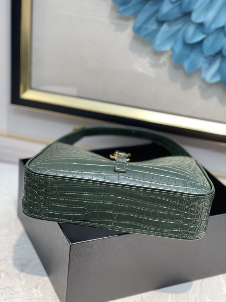 Handbags  SAINT LAURENT 657228 size 24.5x16x6 cm