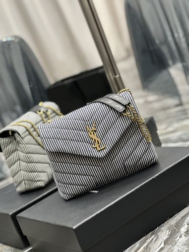 Handbags SAINT LAURENT 494699 size 25×17×9 cm