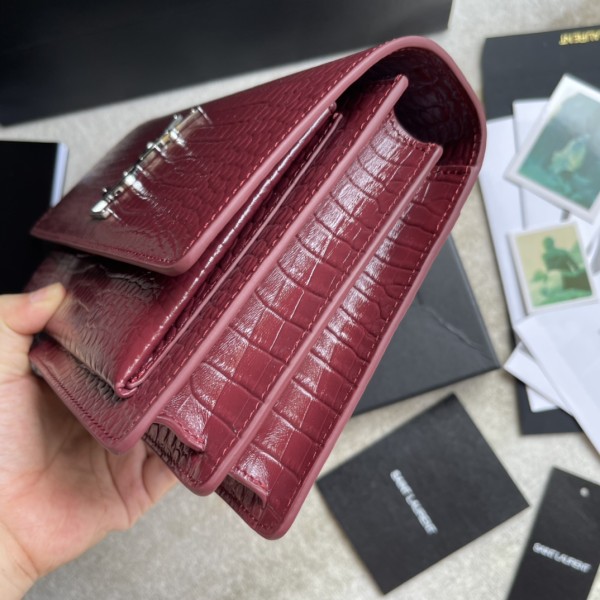 Handbags  SAINT LAURENT 442906 size 22x16x9 cm