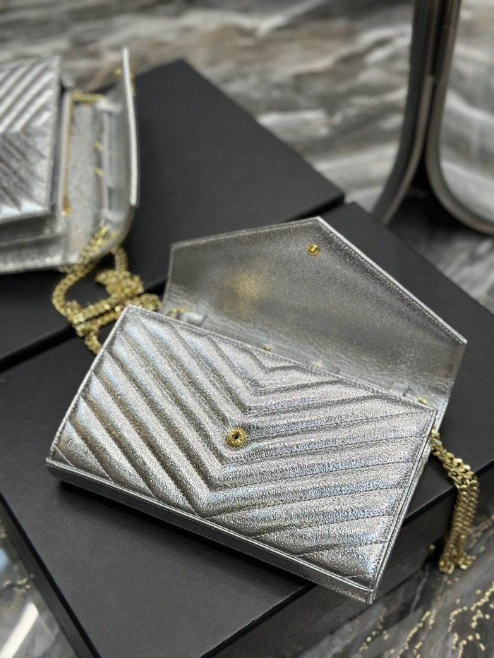 Handbags SAINT LAURENT 377828 size 22.5x14x4 cm