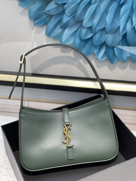 Handbags  SAINT LAURENT 657228 size 24.5x16x6 cm