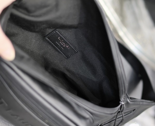 Handbags SAINT LAURENT 581375 size 24×16 cm