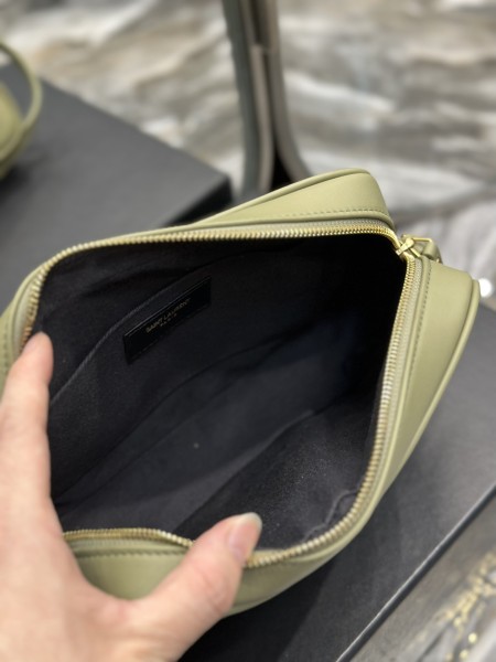 Handbags SAINT LAURENT 520534 size 23x16x6 cm