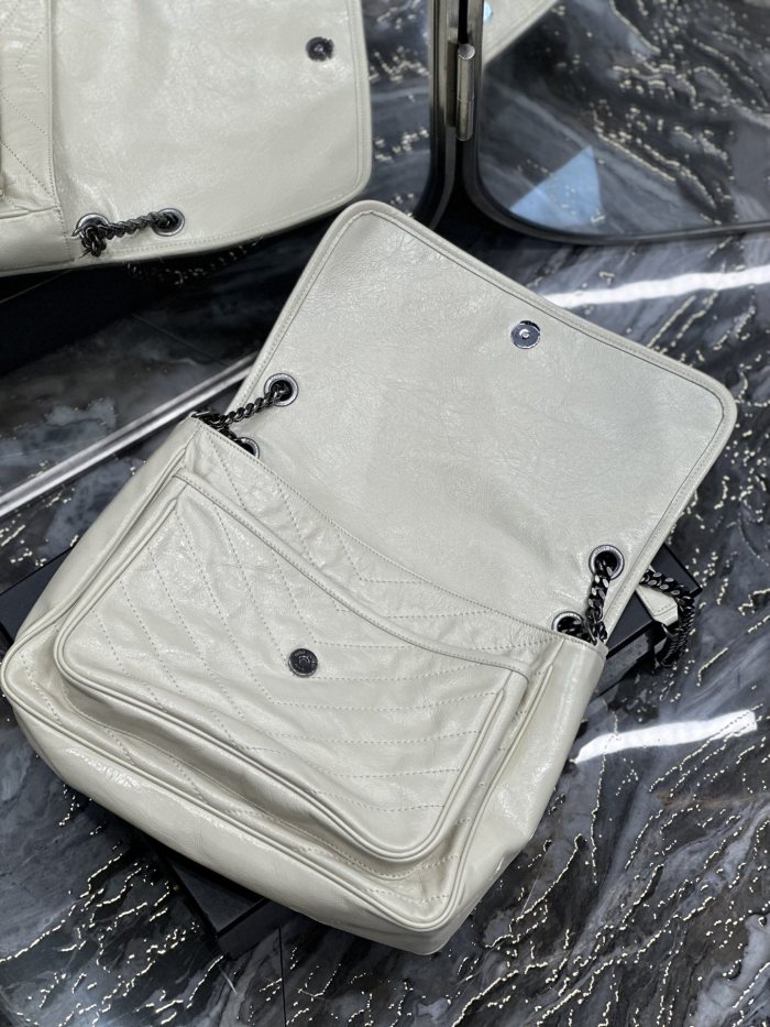 Handbags SAINT LAURENT 498830 size 32x23x9 CM 