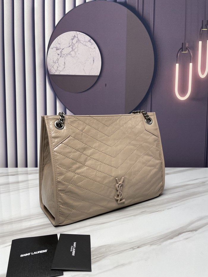 Handbags SAINT LAURENT 577999 size 33x27x11.5 cm