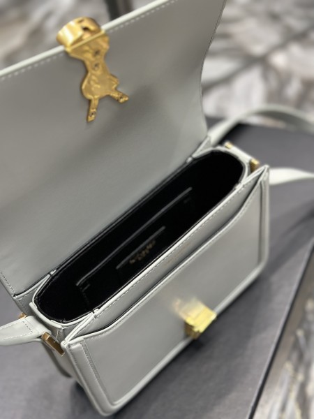 Handbags SAINT LAURENT 634305 size 19×13×5 cm