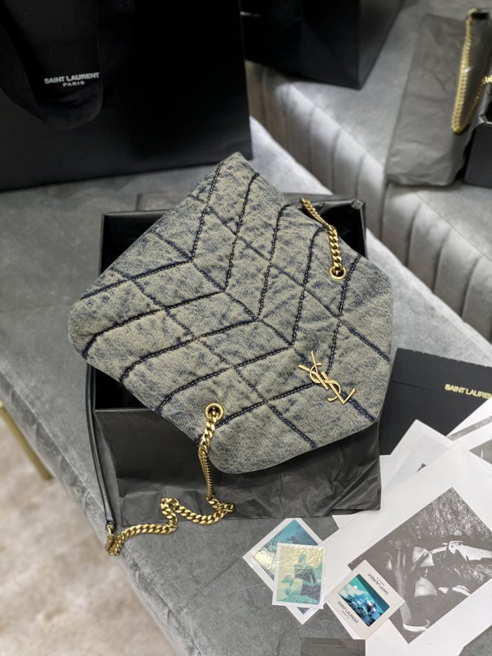 Handbags SAINT LAURENT 610436 size 23×15.8×5.8 cm