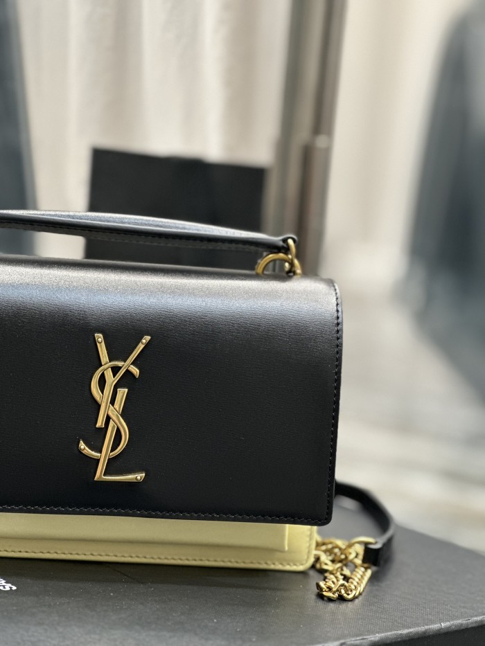 Handbags SAINT LAURENT 533026 size 19x14x5.5 cm