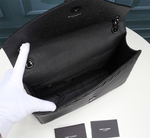 Handbags SAINT LAURENT 26588 size 30x20X6 cm