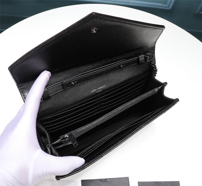 Handbags SAINT LAURENT 26801 size 22.5x14x4 cm