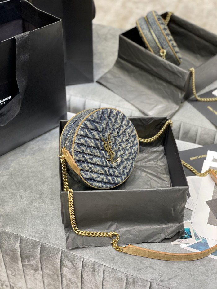 Handbags SAINT LAURENT 610436 size 17×17×5.5 cm