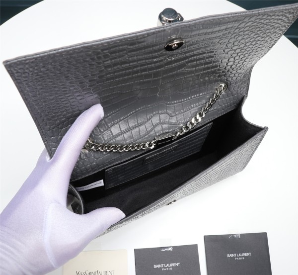 Handbags SAINT LAURENT 26700 size 24*5.5*14.5 cm