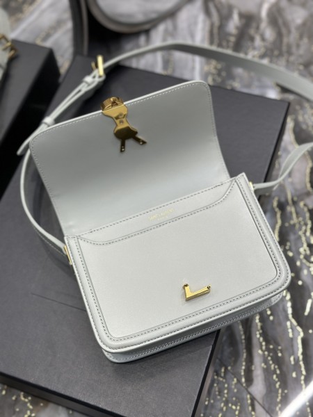 Handbags SAINT LAURENT 634305 size 19×13×5 cm