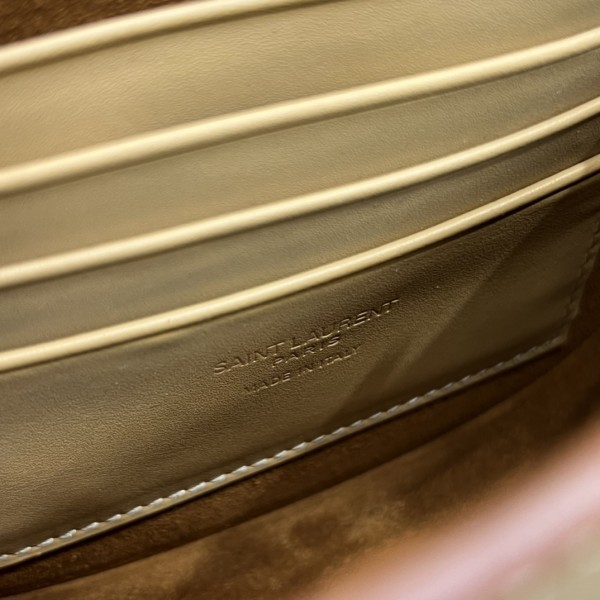 Handbags SAINT LAURENT 623097 size 15x14x4.5 cm