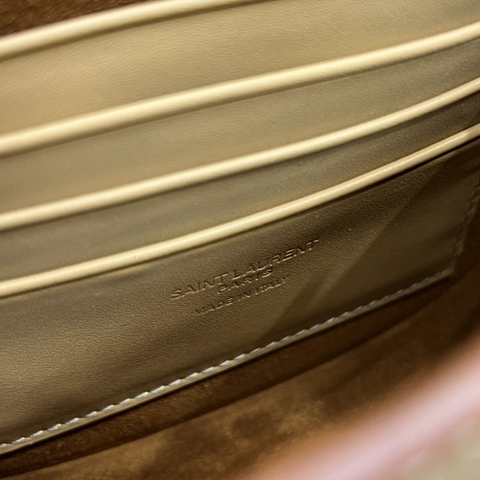 Handbags SAINT LAURENT 623097 size 15x14x4.5 cm