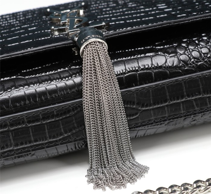 Handbags SAINT LAURENT 26700 size 24*5.5*14.5 cm