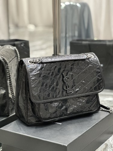 Handbags SAINT LAURENT 498830 size 32x23x9 CM 