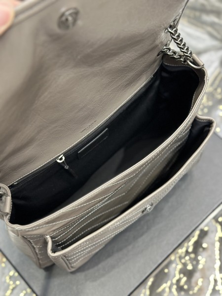 Handbags SAINT LAURENT 498830 size 32x23x9 CM 