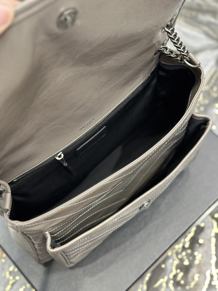 Handbags SAINT LAURENT 498830 size 32x23x9 CM 