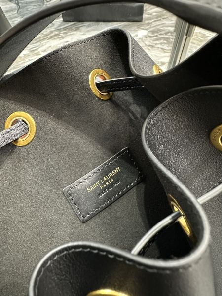 Handbags SAINT LAURENT 697941 size 44×33×2.5 cm