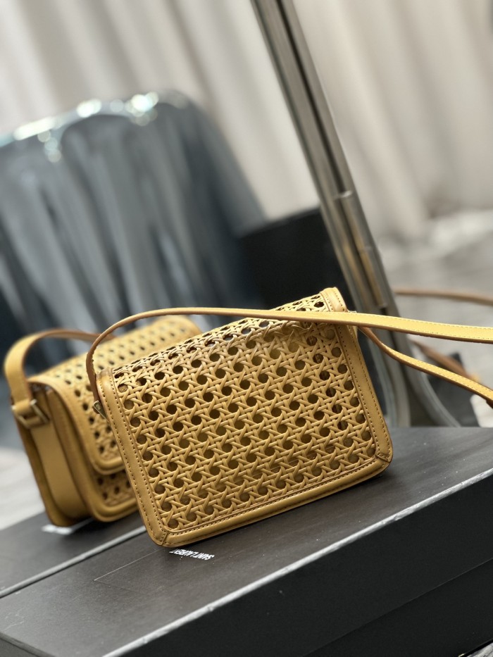 Handbags SAINT LAURENT 634306 size 19×13×5 cm