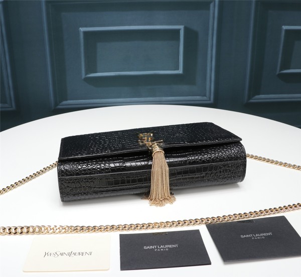 Handbags SAINT LAURENT 26700 size 24*5.5*14.5 cm