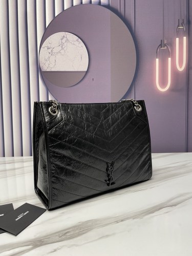 Handbags SAINT LAURENT 577999 size 33x27x11.5 cm