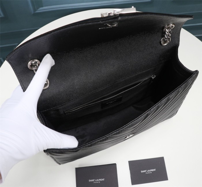 Handbags SAINT LAURENT 26588 size 30x20X6 cm