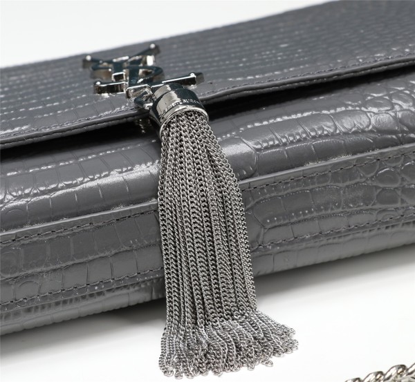 Handbags SAINT LAURENT 26700 size 24*5.5*14.5 cm