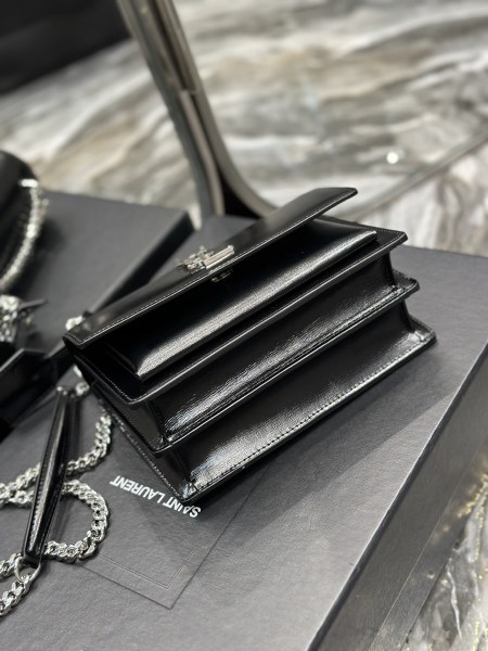 Handbags SAINT LAURENT 441972 size 19×13×8 cm 