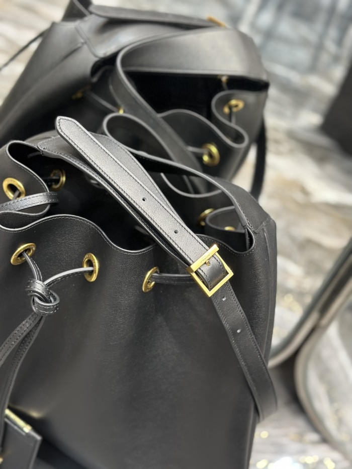 Handbags SAINT LAURENT 697941 size 44×33×2.5 cm