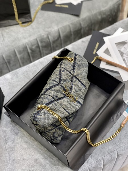 Handbags SAINT LAURENT 610436 size 23×15.8×5.8 cm