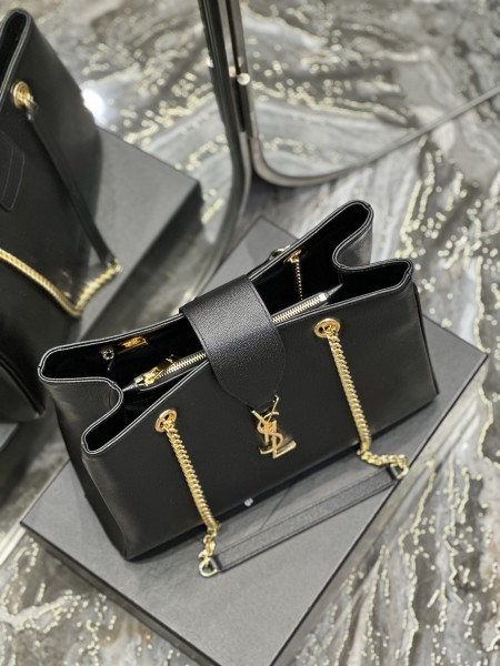 Handbags SAINT LAURENT 668900 size 33×22×15 cm