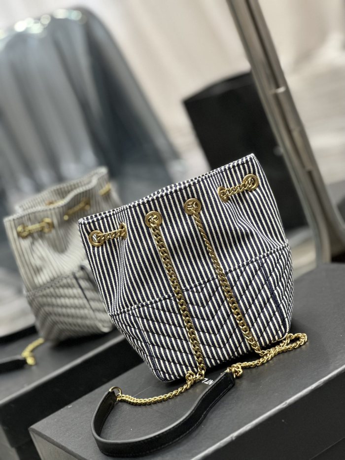 Handbags SAINT LAURENT 631052 size 19x13x13 cm