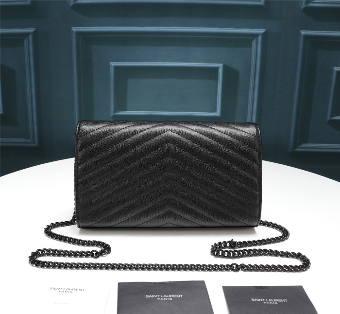 Handbags SAINT LAURENT 26801 size 22.5x14x4 cm