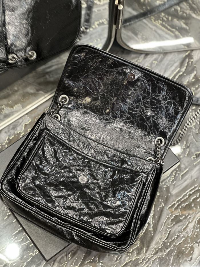 Handbags SAINT LAURENT 498830 size 32x23x9 CM 