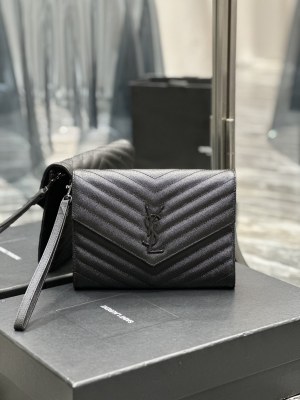 Handbags SAINT LAURENT 617662 size 21×6×3 cm