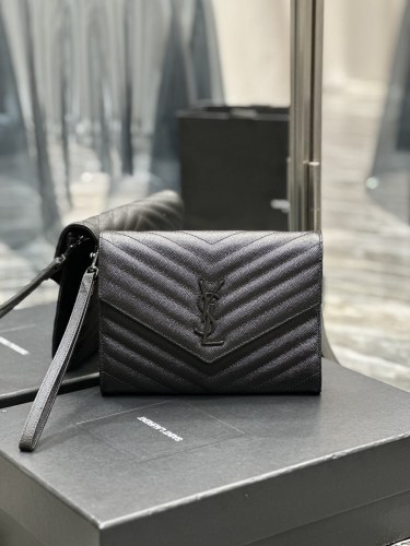 Handbags SAINT LAURENT 617662 size 21×6×3 cm