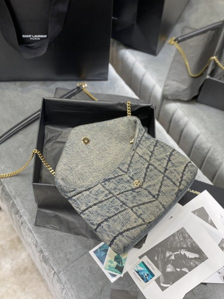 Handbags SAINT LAURENT 610436 size 23×15.8×5.8 cm