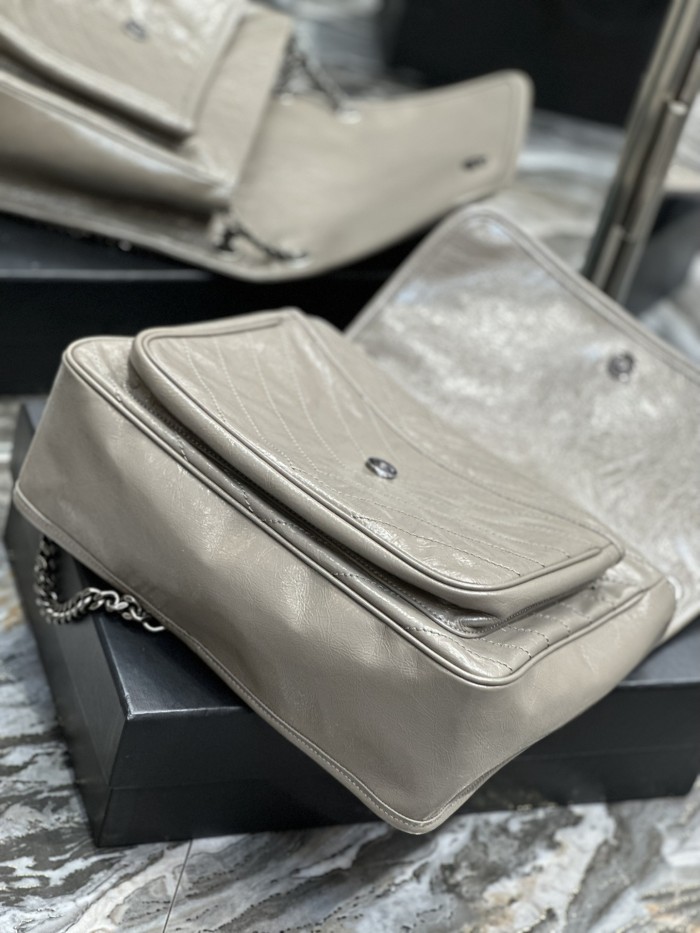 Handbags SAINT LAURENT 498830 size 32x23x9 CM 