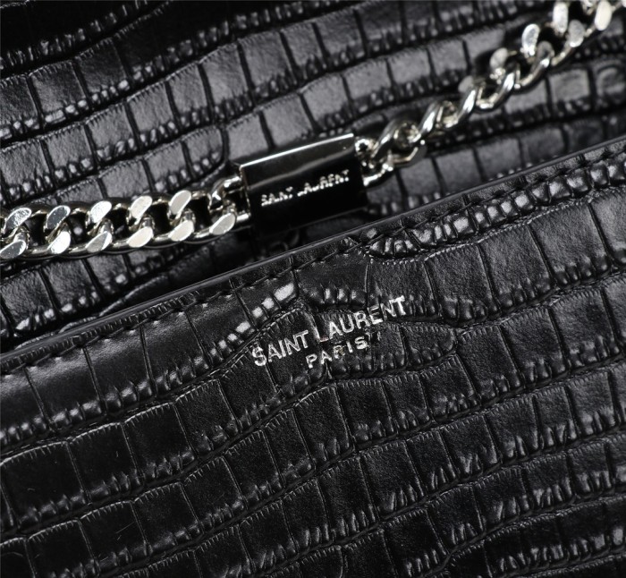 Handbags SAINT LAURENT 26700 size 24*5.5*14.5 cm