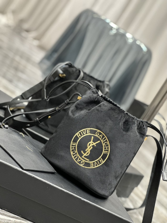 Handbags SAINT LAURENT 710261 size 21×23×14 cm