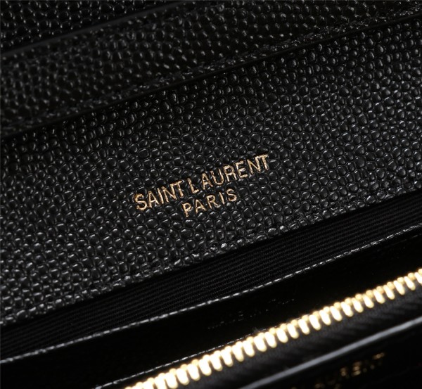 Handbags SAINT LAURENT 26801 size 22.5x14x4 cm