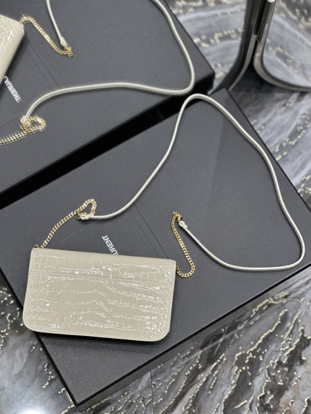 Handbags SAINT LAURENT 635095 size 18x11x2 cm