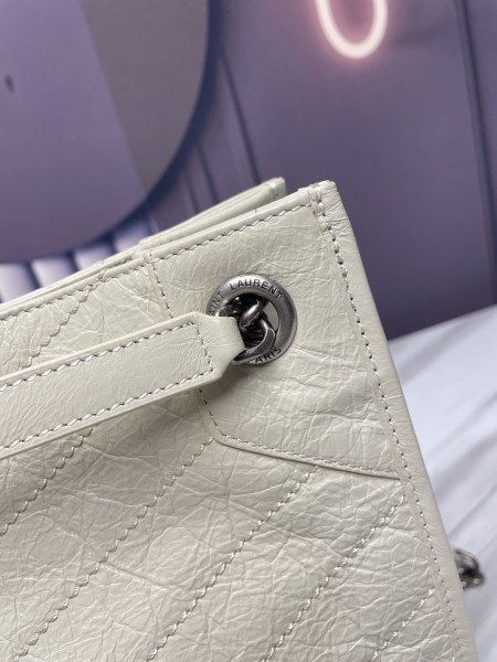 Handbags SAINT LAURENT 577999 size 33x27x11.5 cm