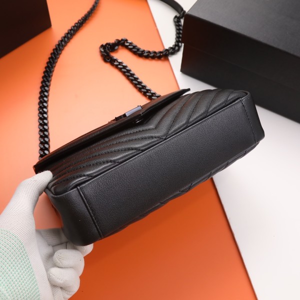 Handbags SAINT LAURENT 392737 size 24x17x6 cm