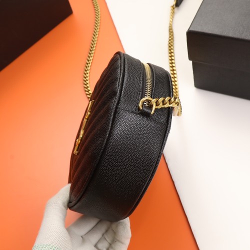 Handbags SAINT LAURENT 610436 size 17x17x5.5 cm