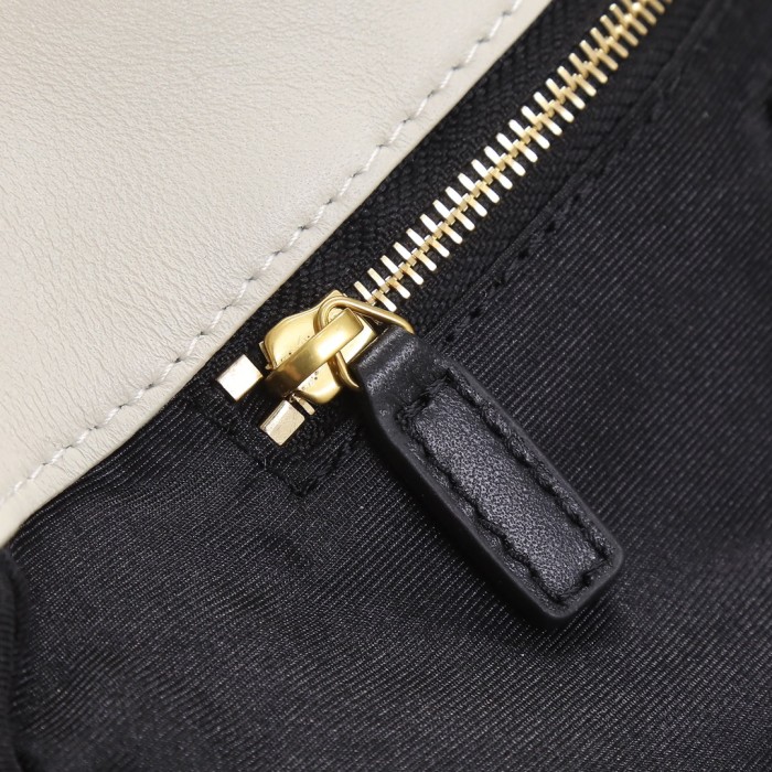 Handbags SAINT LAURENT 620333 size 23×15.5×8.5 cm